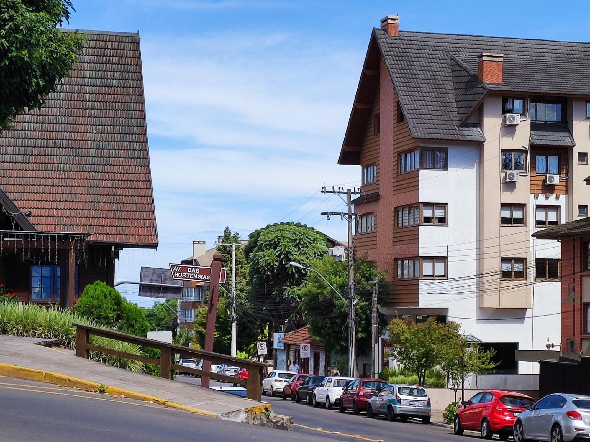 Solar Da Encosta 305 - Espaco E Conforto No Centro Gramado Eksteriør bilde