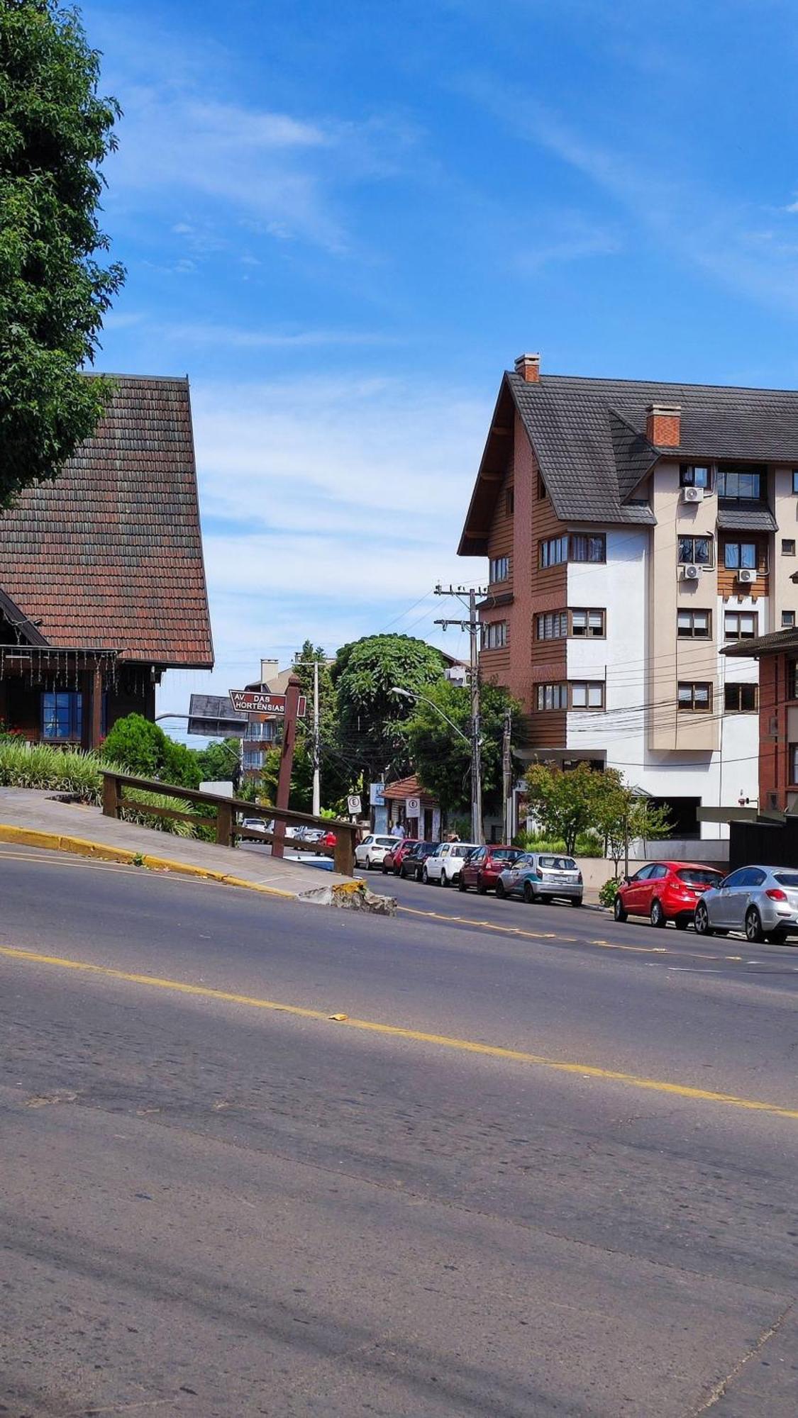 Solar Da Encosta 305 - Espaco E Conforto No Centro Gramado Eksteriør bilde